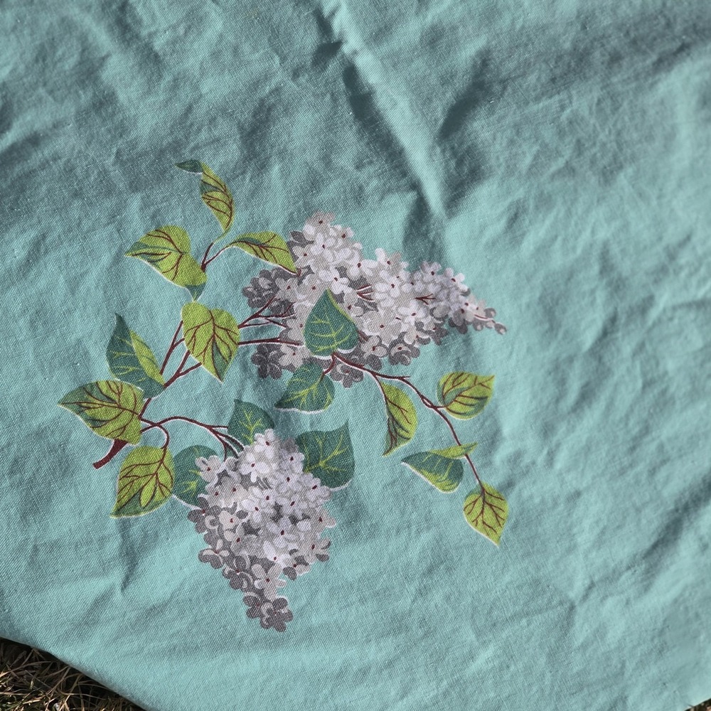 RARE Spring Lilacs Aqua Turquoise Pastel Vintage Tablecloth Wilendur 48x52 1950